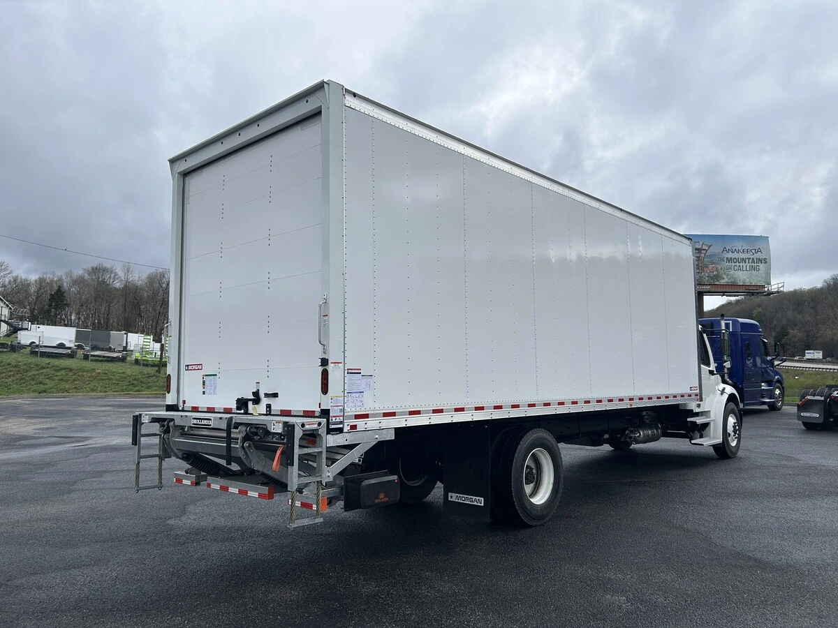 2026 Freightliner M2 106 — photo 5