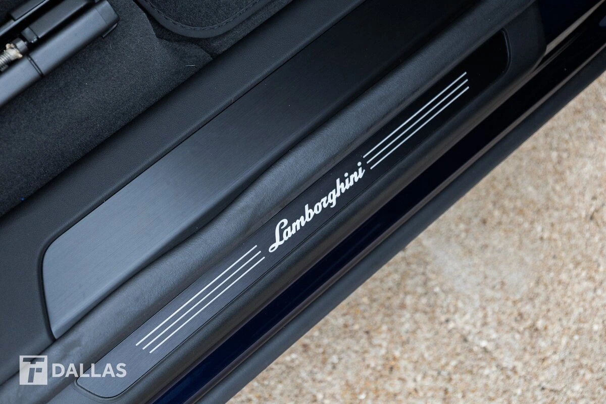 2024 Lamborghini Urus S - Photo 36