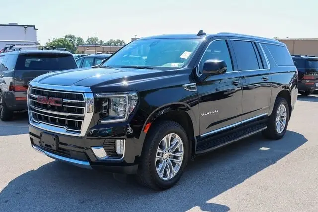 2021 Gmc Yukon XL SLT photo 3