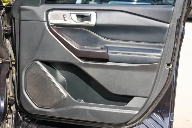 2020 Ford Explorer Limited photo 16