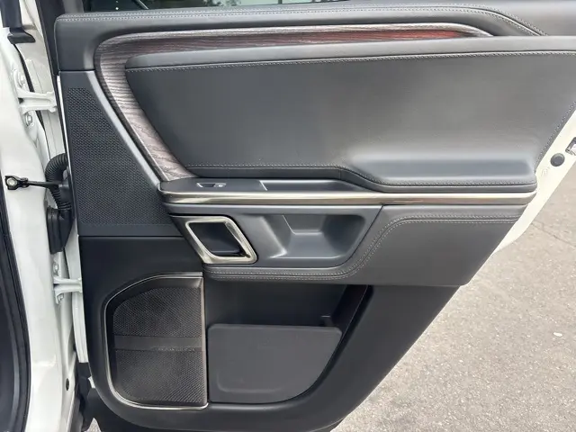 2023 Rivian R1T Launch Edition photo 11