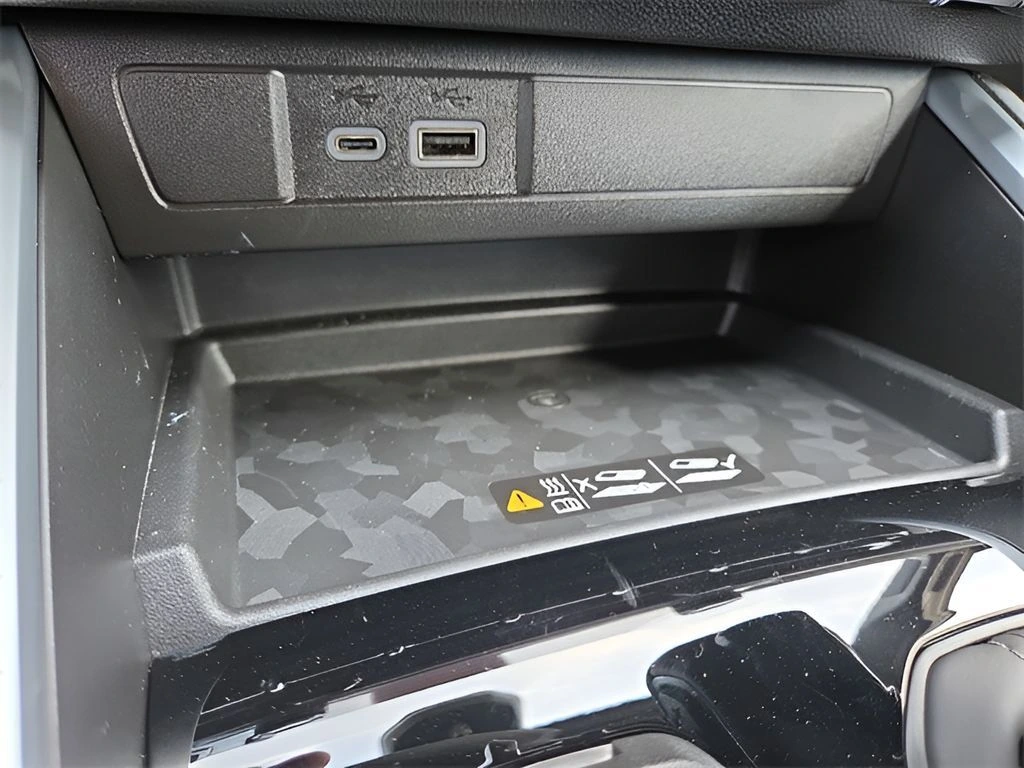 2026 Chevrolet Colorado LT - Photo 19