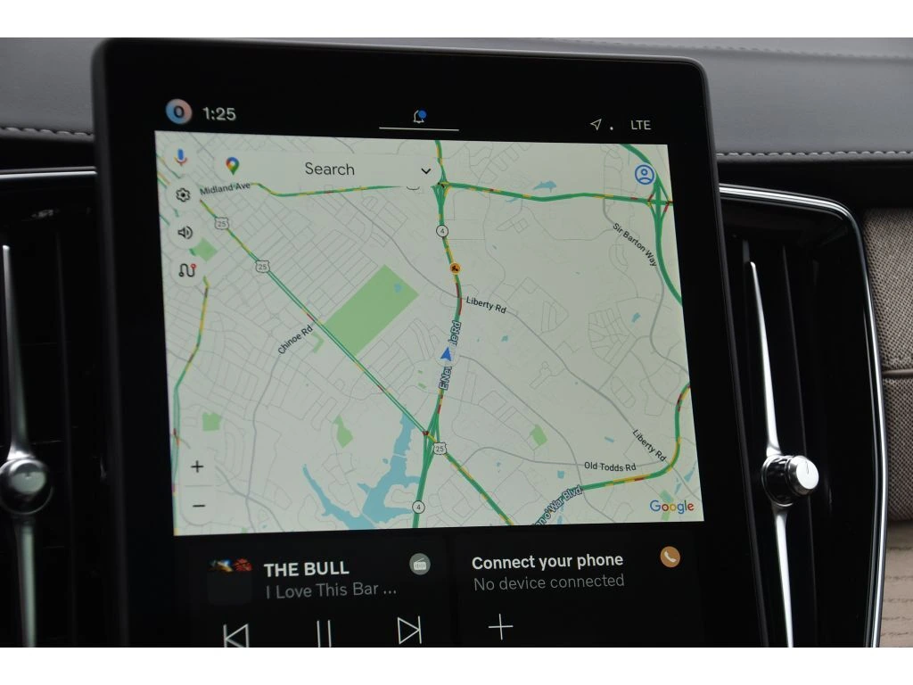 2026 Volvo - image 21