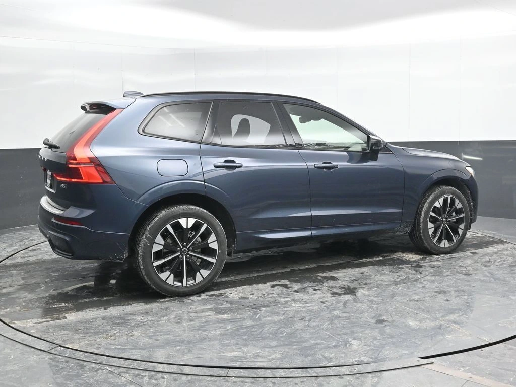 2026 Volvo - image 2