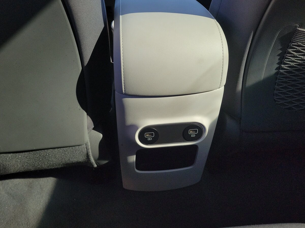 2024 Hyundai IONIQ 5 SEL - Photo 16