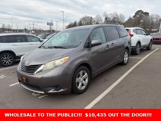 2011 Toyota Sienna LE