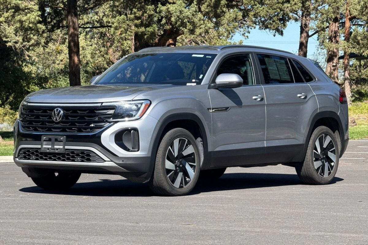 2025 Volkswagen Atlas Cross Sport SE w/Tech - Photo 8
