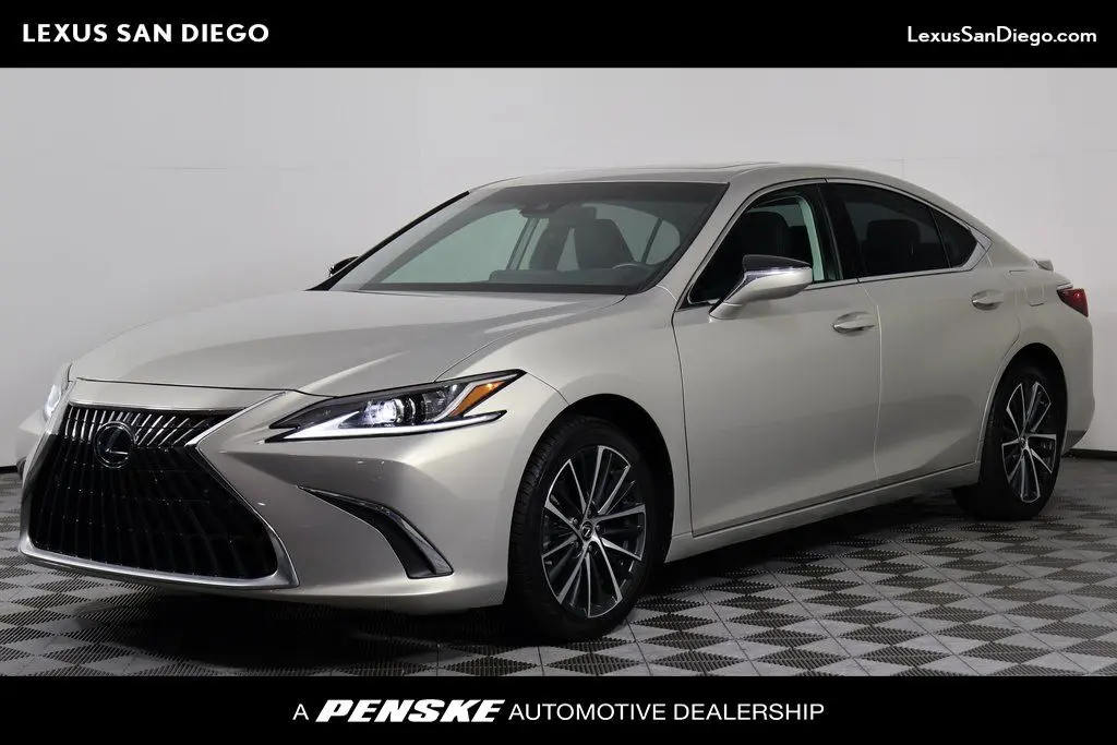 2023 Lexus ES Hybrid 300h's photo