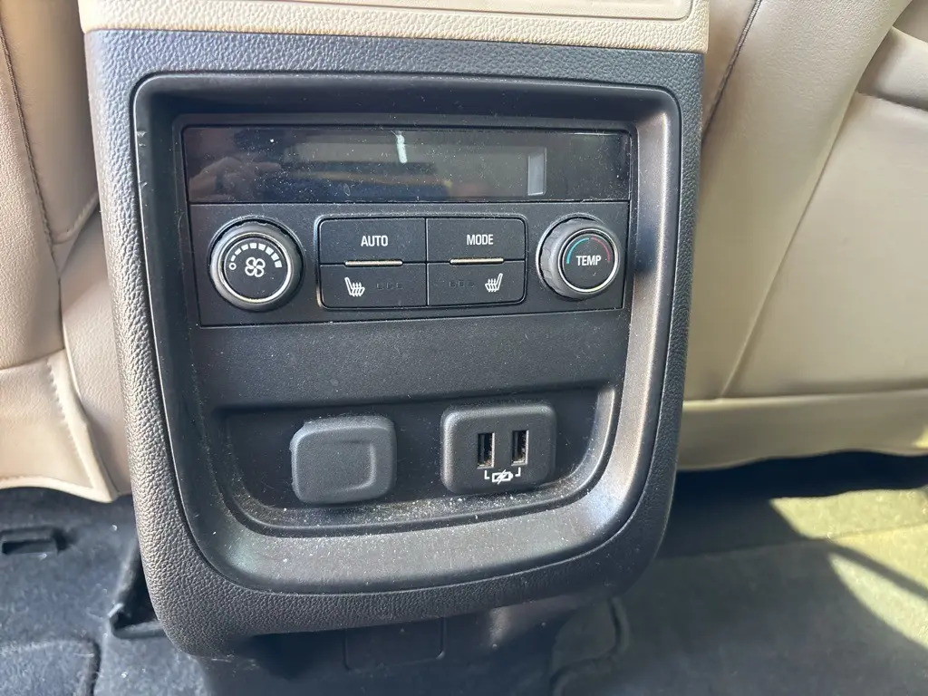2018 Buick Envision Essence photo 26