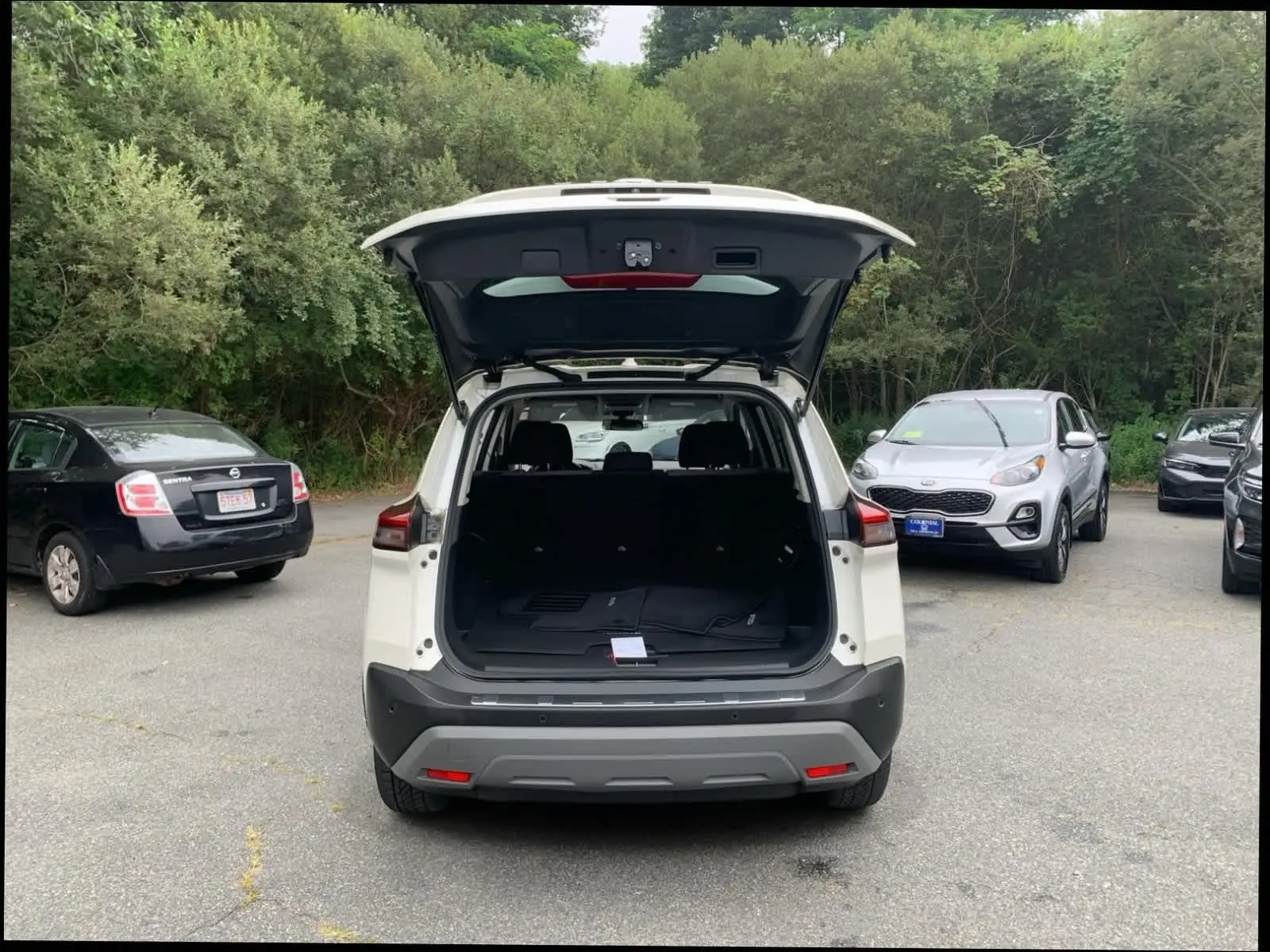 2021 Nissan Rogue SV photo 35