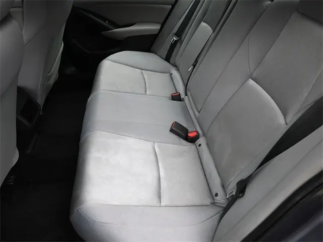 2019 Honda Accord LX photo 19