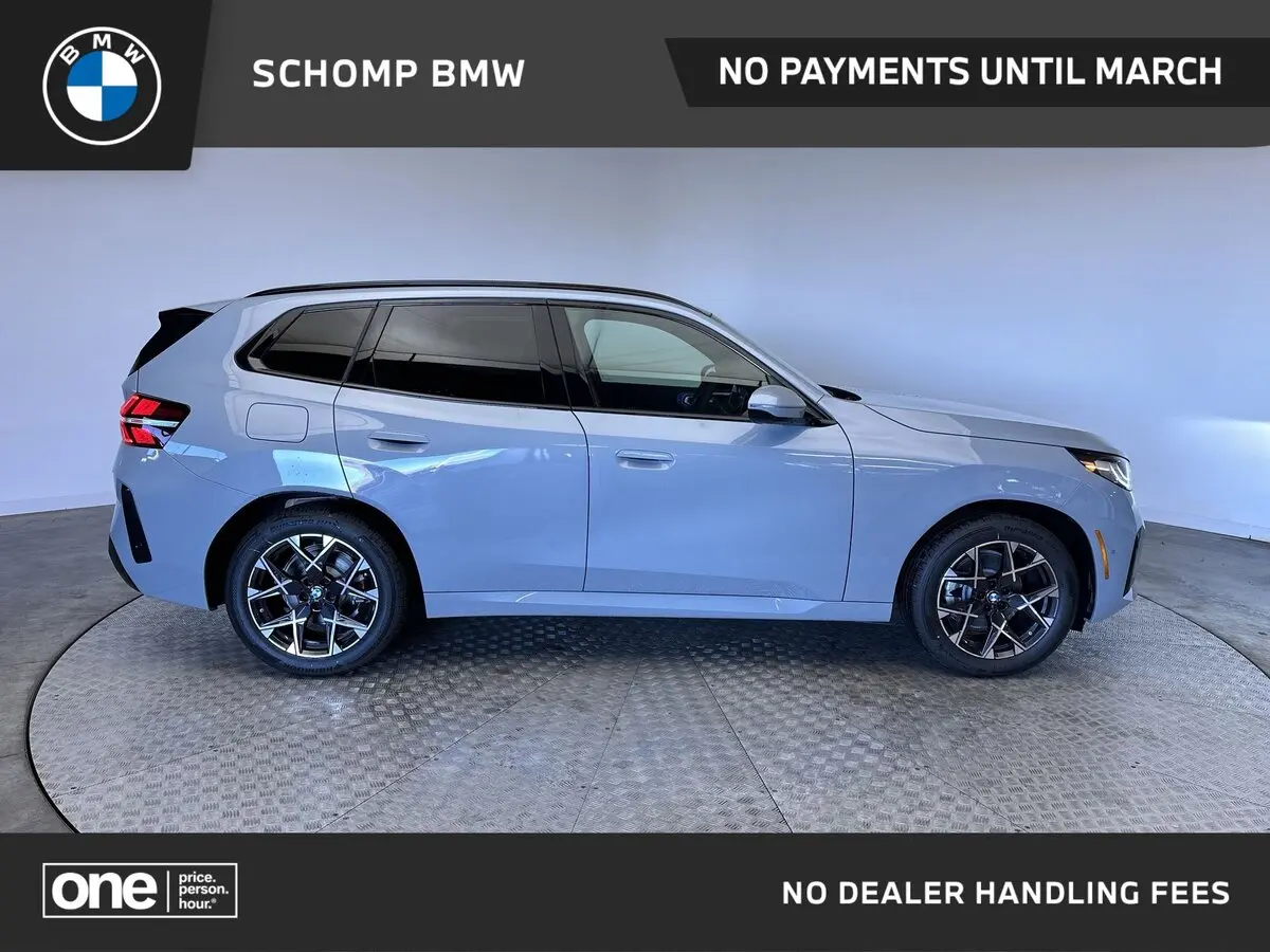 2026 BMW X3 30's photo