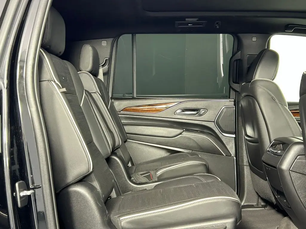 2022 Cadillac Escalade ESV Premium Luxury photo 10