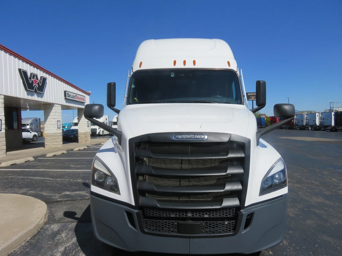 2024 Freightliner Cascadia - image 10