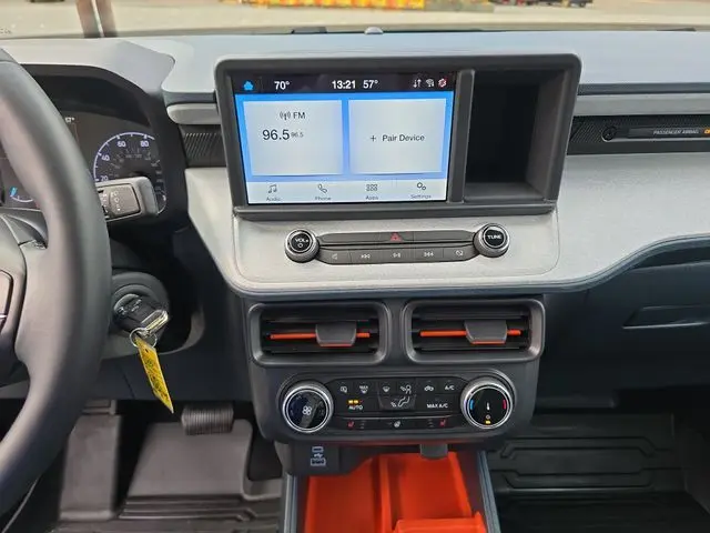 2024 Ford Maverick XLT photo 13