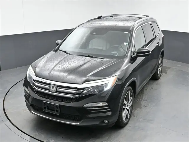 2017 Honda Pilot Touring photo 12