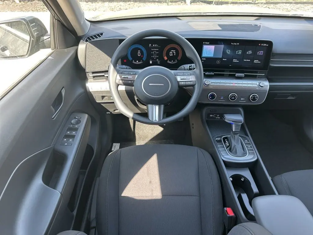 2026 Hyundai Kona SE photo 25