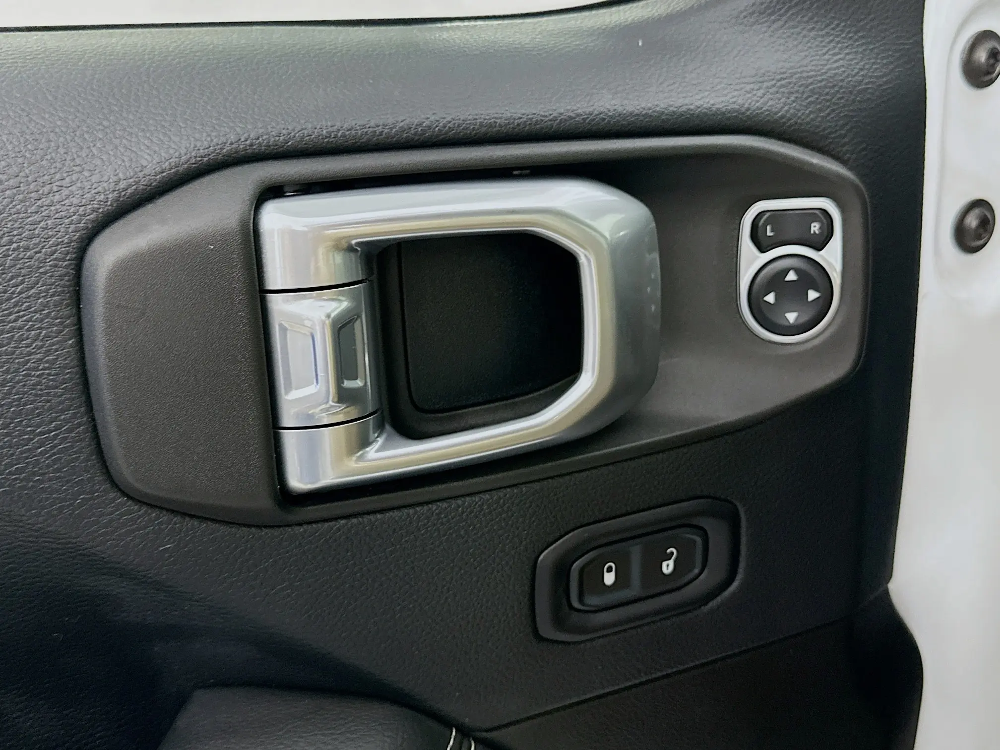 2019 Jeep Wrangler Unlimited Sahara photo 17