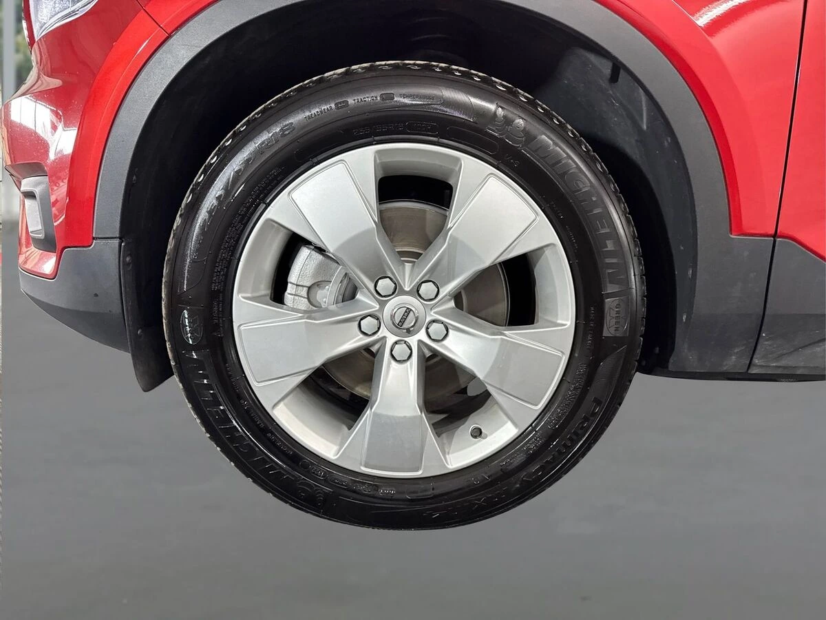 2021 Volvo - image 21