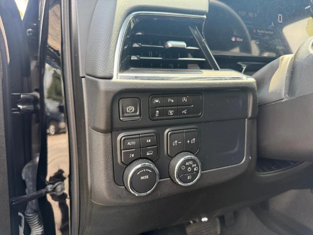2025 Chevrolet Suburban Premier - Photo 19