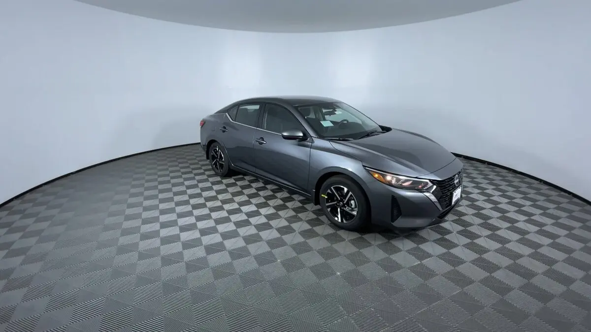 2025 Nissan Sentra SV photo 2