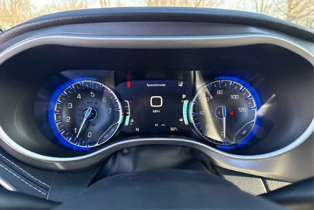 2026 Chrysler Pacifica Select - Photo 15