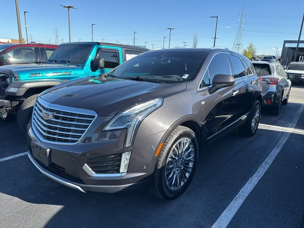 2017 Cadillac XT5 Platinum's photo