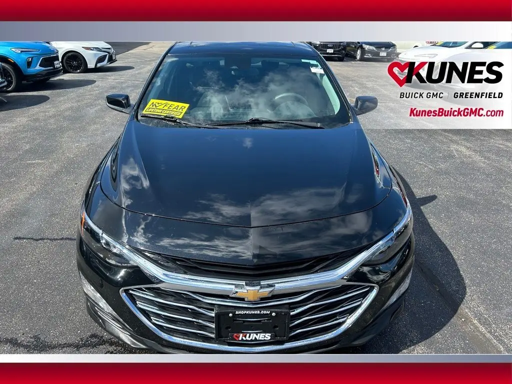 2024 Chevrolet Malibu 1LT photo 2