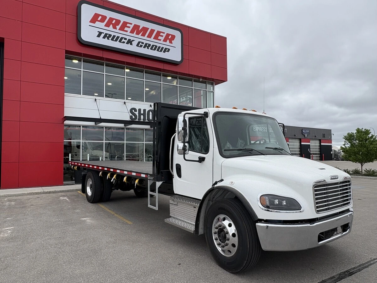 2027 Freightliner M2 106 — photo 3