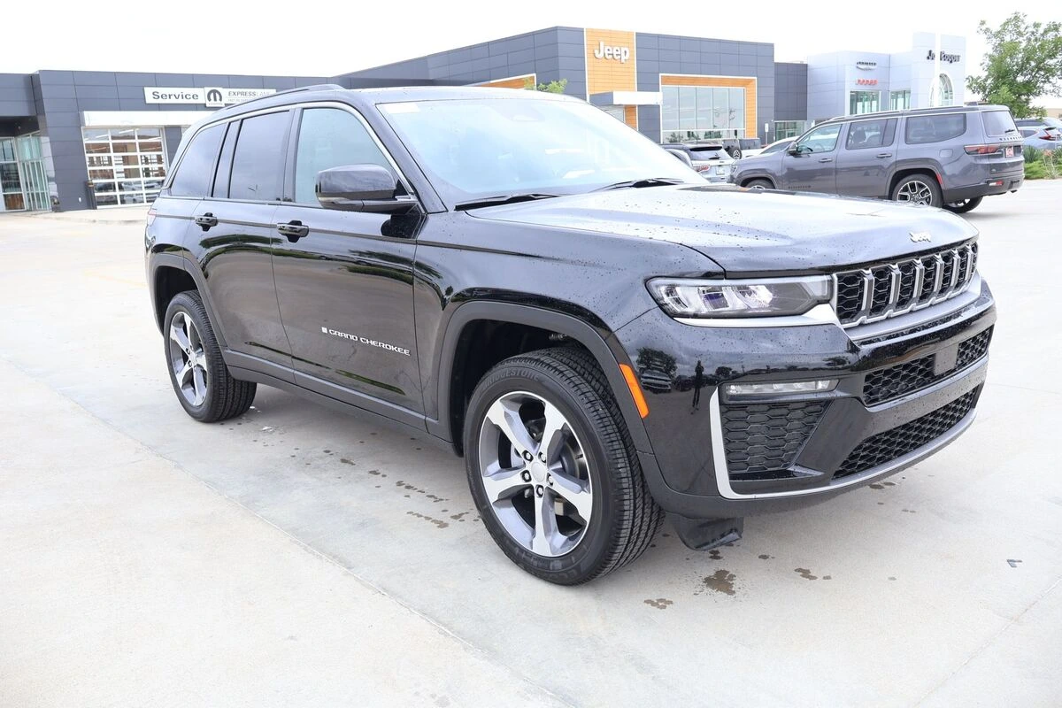 2026 Jeep Grand Cherokee Limited 4x4's photo