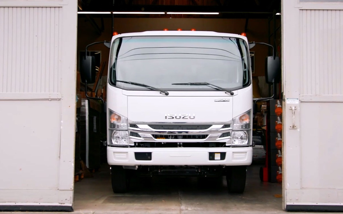 Isuzu Commercial Truck Front Fascia