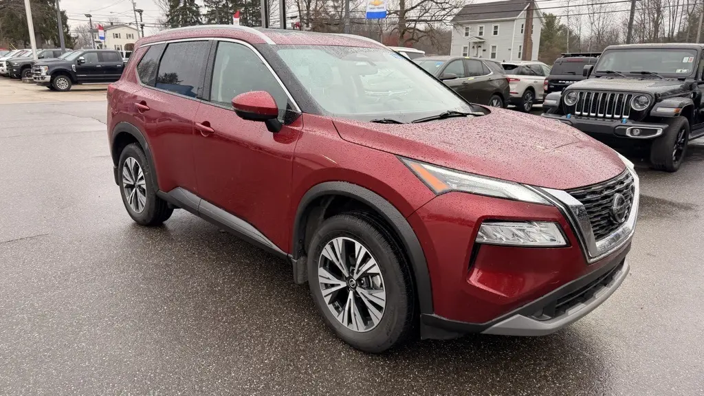 2021 Nissan Rogue SV photo 2