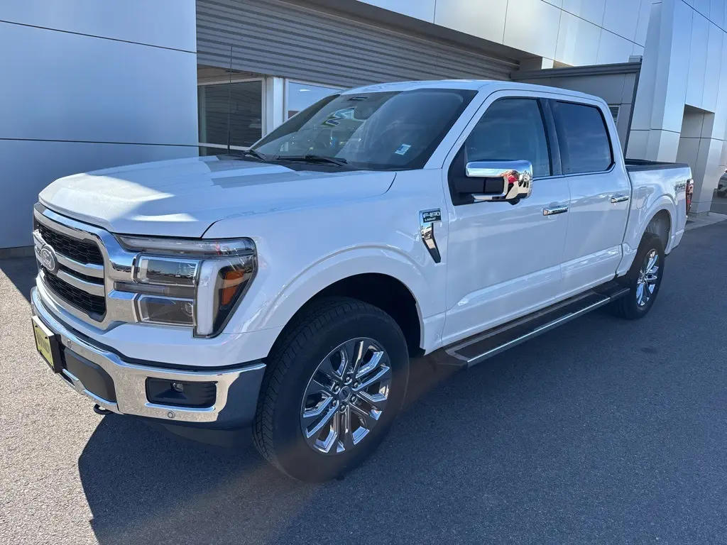 2025 Ford F-150 Lariat photo 2