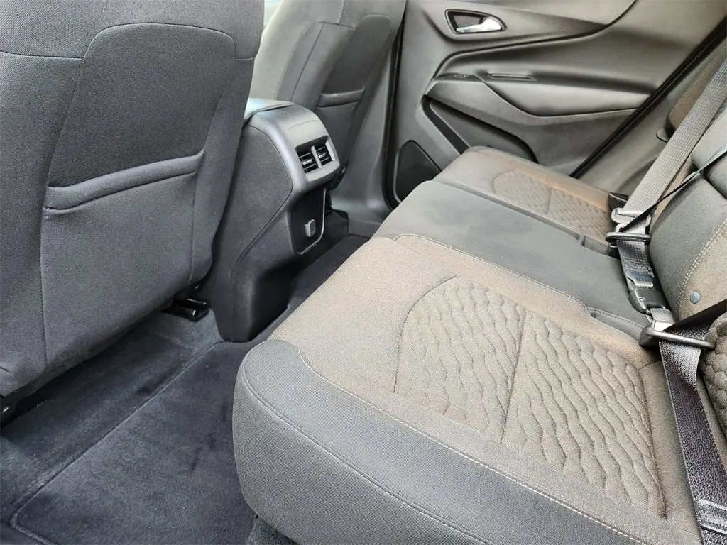 2018 Chevrolet Equinox LT photo 19