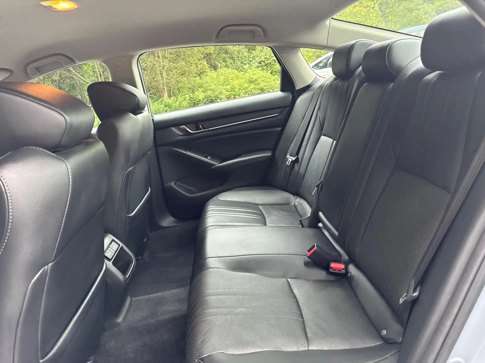 2021 Honda Accord Sport SE photo 31