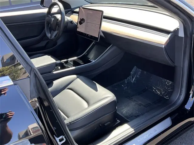 2020 Tesla Model 3 photo 22