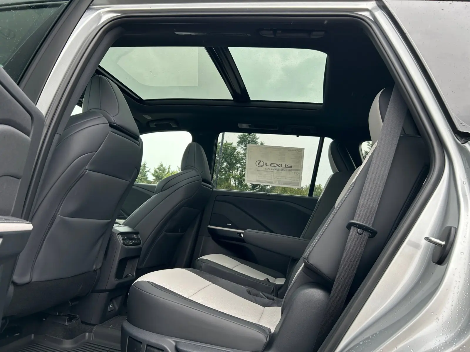 2025 Lexus TX 500h F SPORT Performance Luxury photo 16