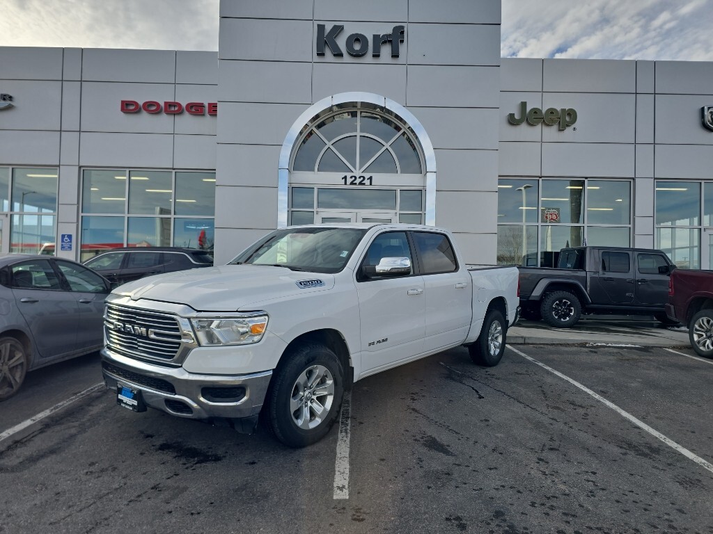 2024 RAM 1500 Laramie Crew Cab 4WD