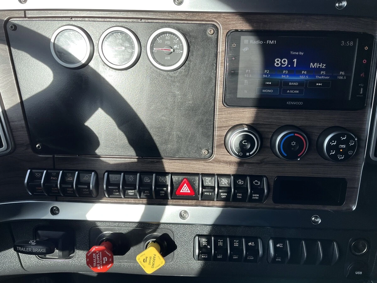 2025 Western Star — photo 19