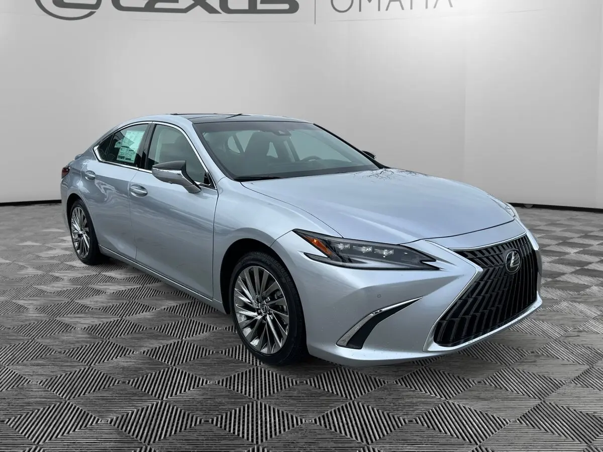 2025 Lexus ES 350 Ultra Luxury's photo