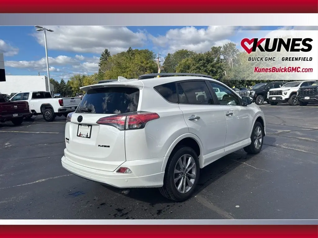 2017 Toyota RAV4 Limited photo 3