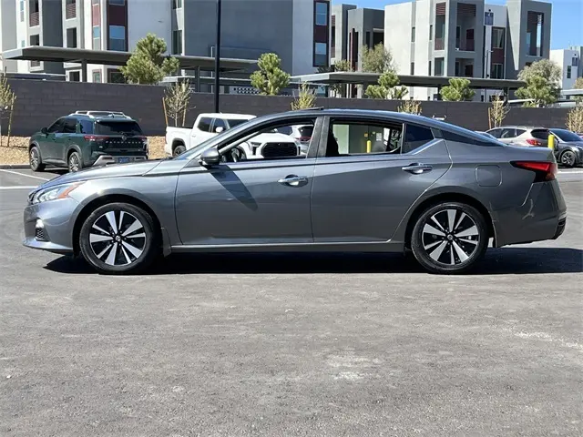 Used 2022 Nissan Altima SV with VIN 1N4BL4DV3NN325108 for sale in Las Vegas, NV