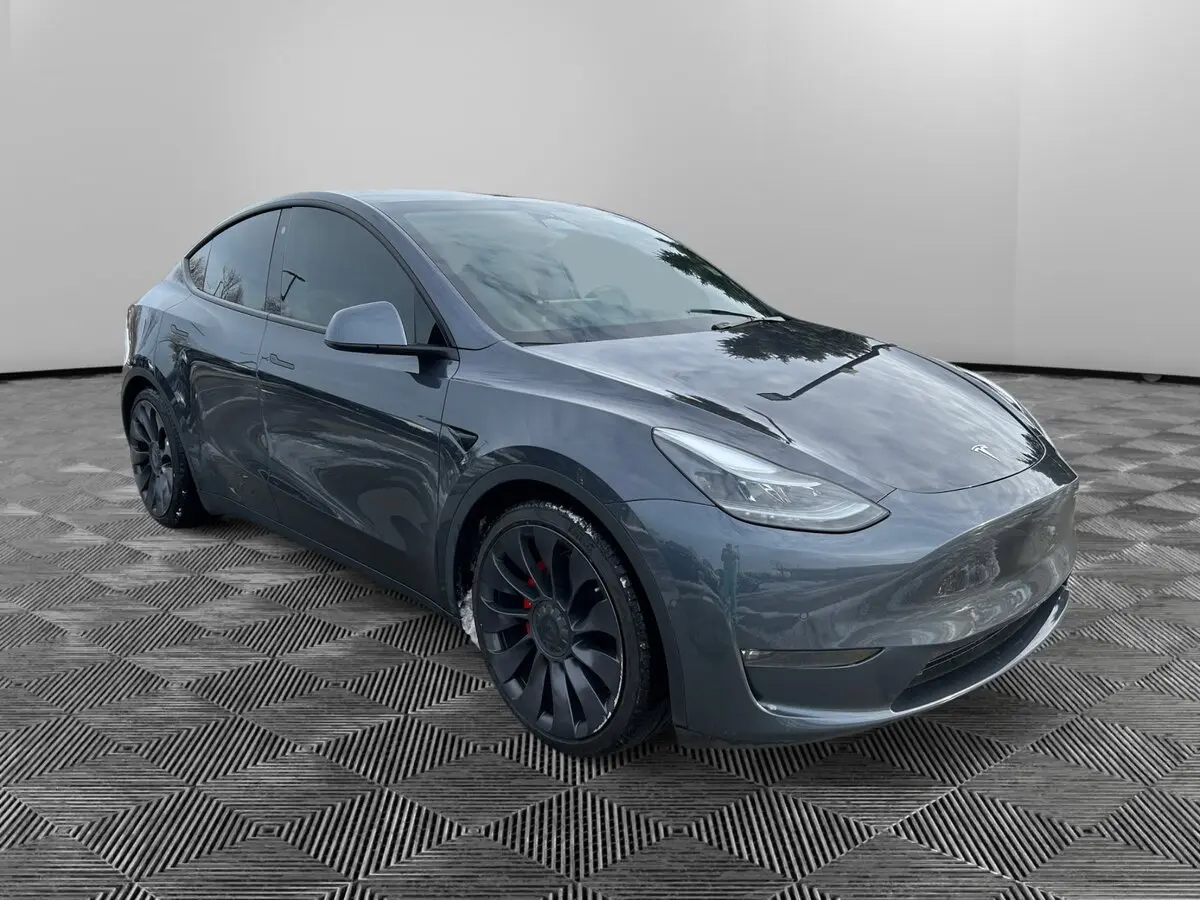 2021 Tesla Model Y Performance's photo