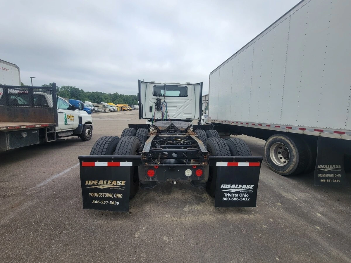 2020 International LT in Youngstown, OH — photo 5