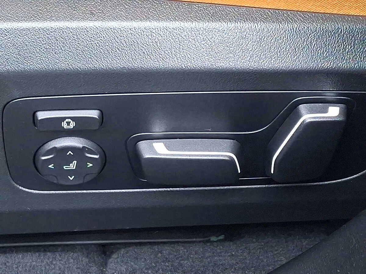 2025 BMW X3 30 - Photo 25