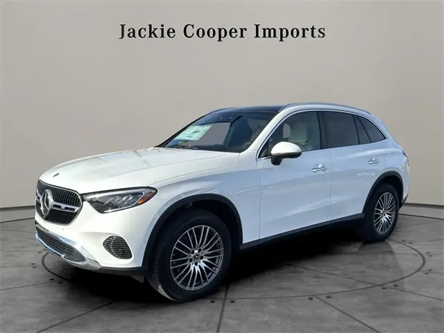 2026 Mercedes-Benz GLC Base's photo