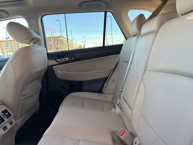 2017 Subaru Outback Limited photo 17