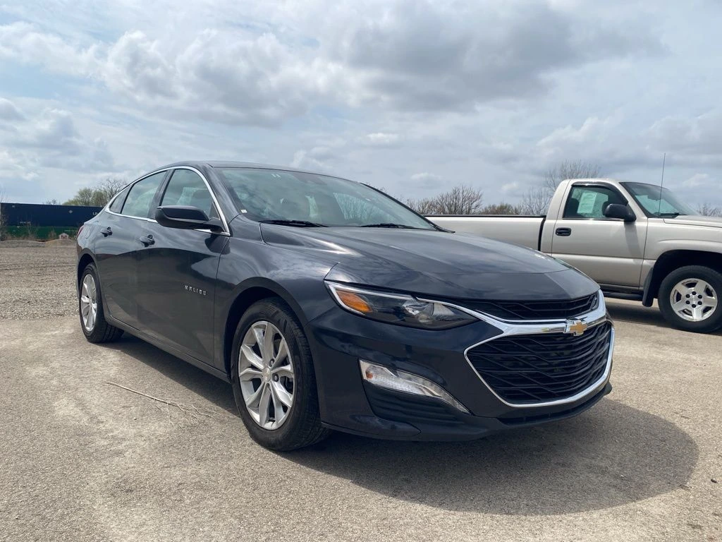 Used 2023 Chevrolet Malibu 1LT with VIN 1G1ZD5ST2PF189363 for sale in Morrison, IL