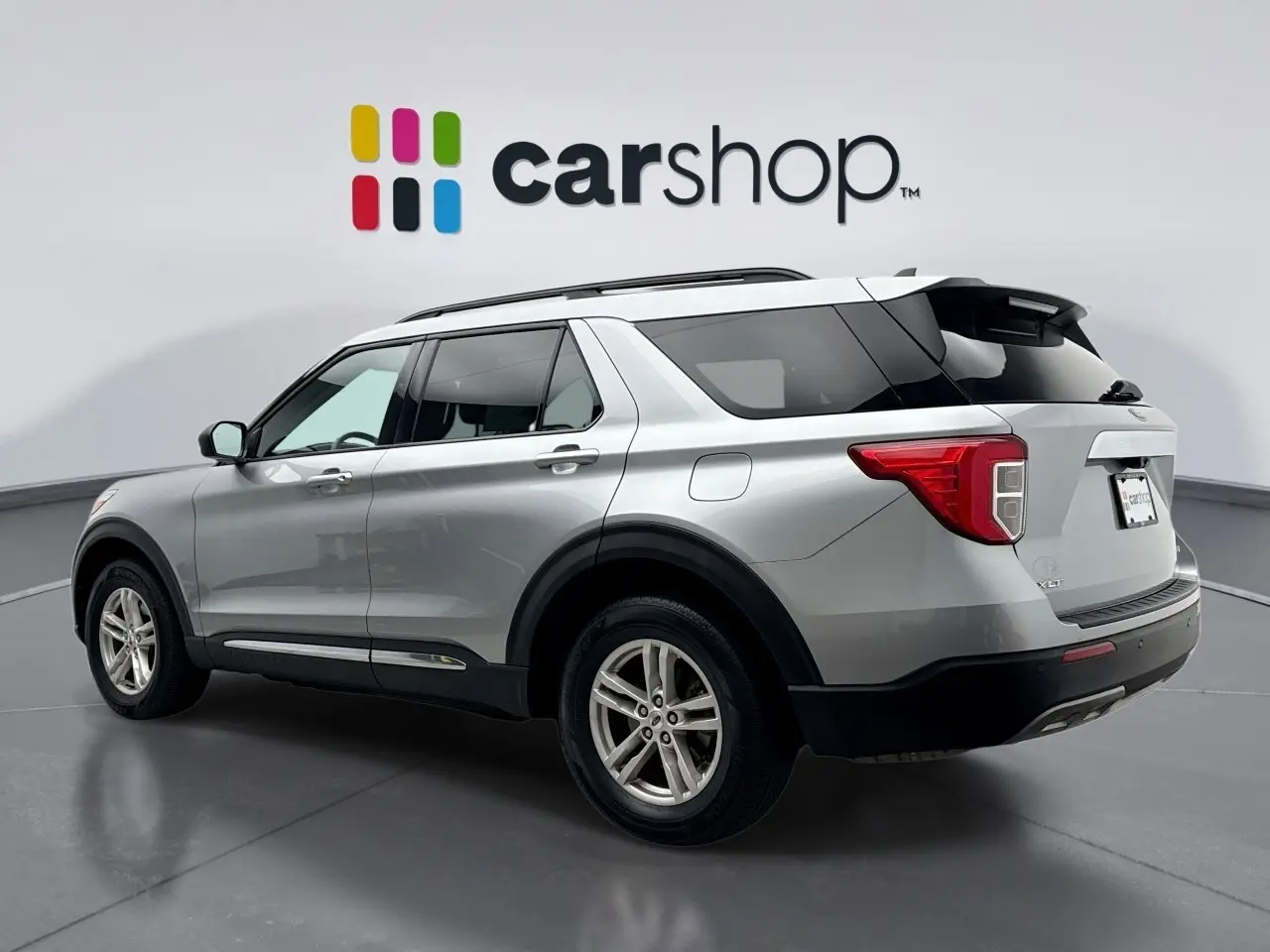 2022 Ford Explorer XLT photo 2