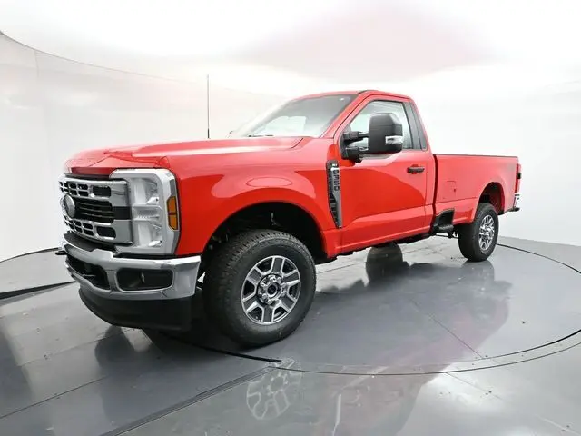 2025 Ford F-350 photo 3